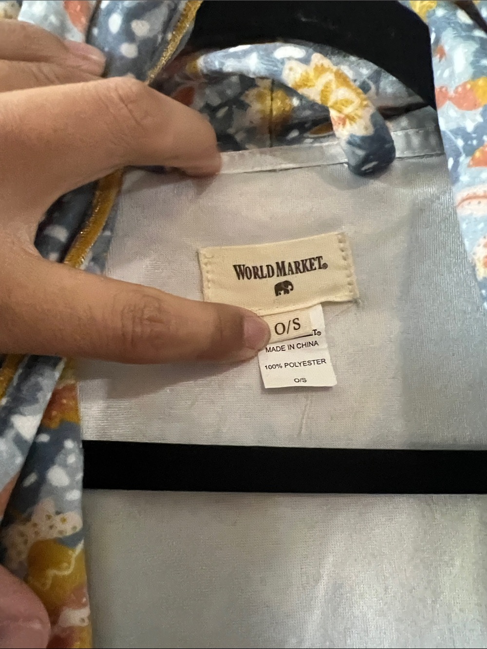 World Market O/S Velour Robe - Picture 2 of 5